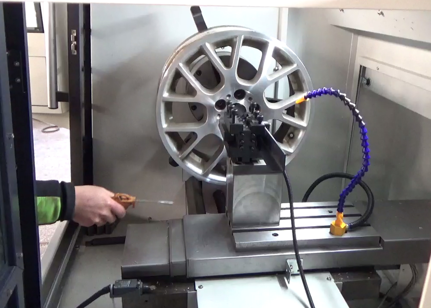 cnc wheel lathe